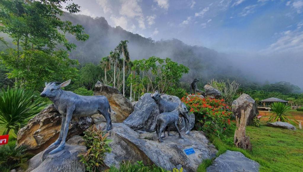 Phuphayot Resort Trang Exterior foto