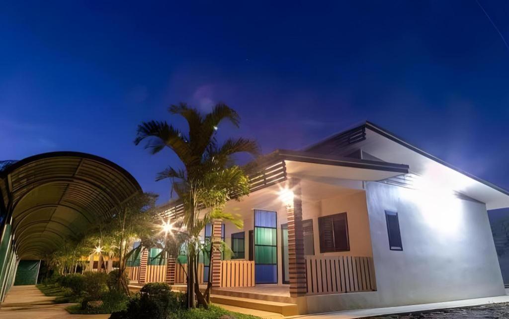 Phuphayot Resort Trang Exterior foto