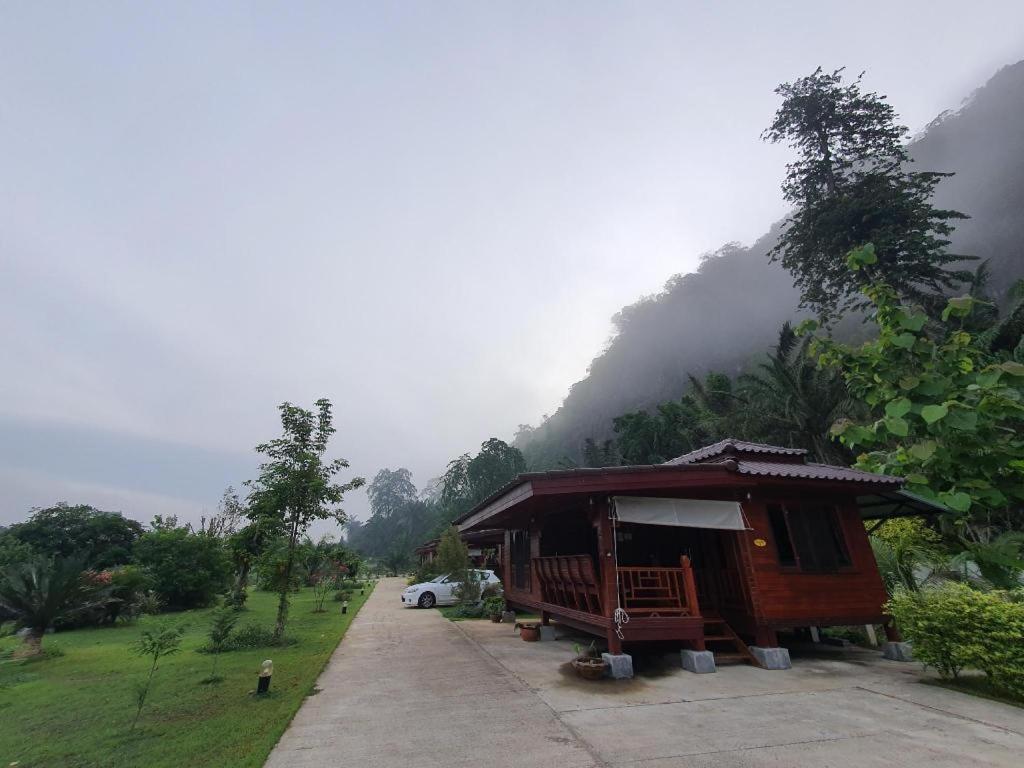 Phuphayot Resort Trang Exterior foto
