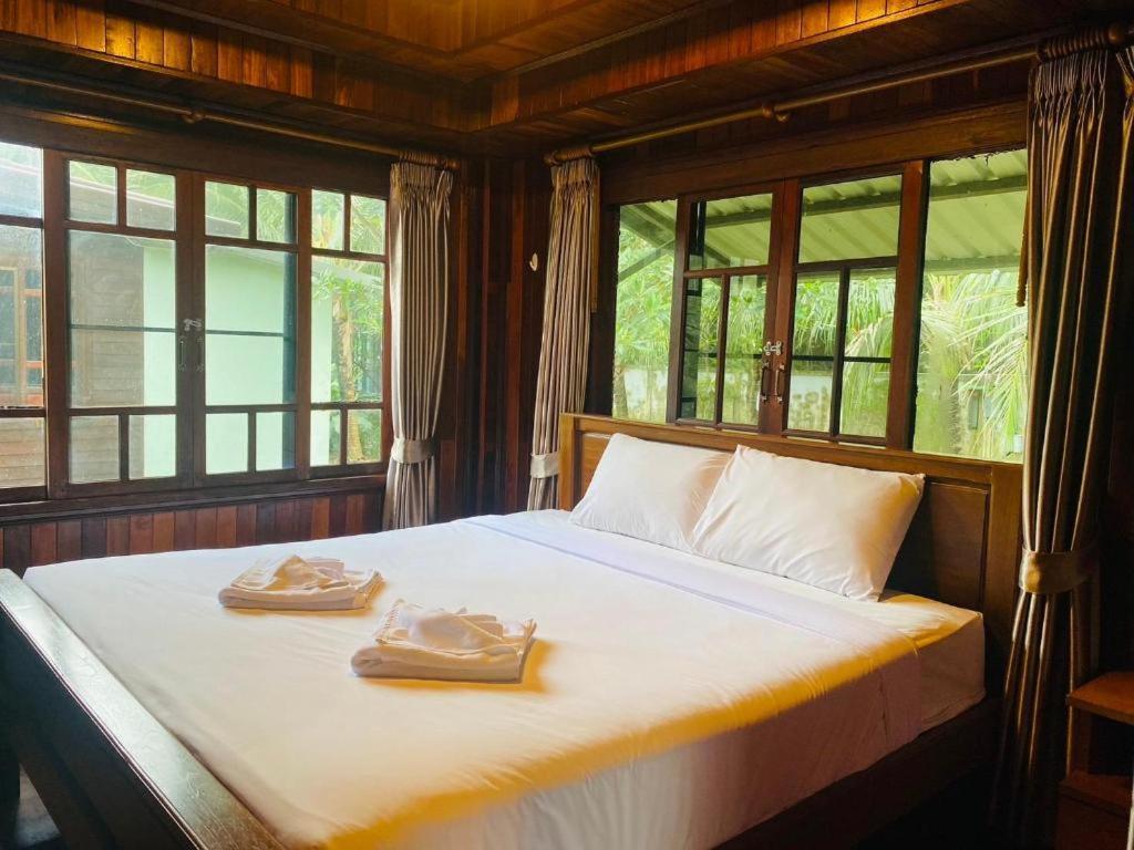 Phuphayot Resort Trang Exterior foto