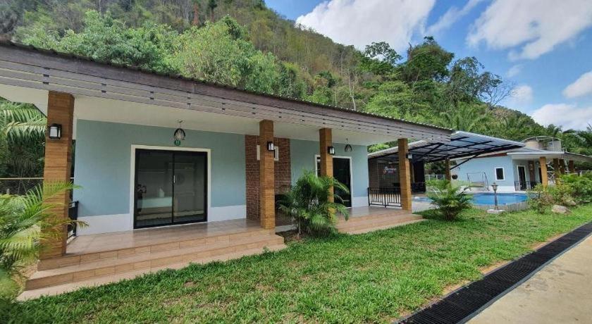 Phuphayot Resort Trang Exterior foto