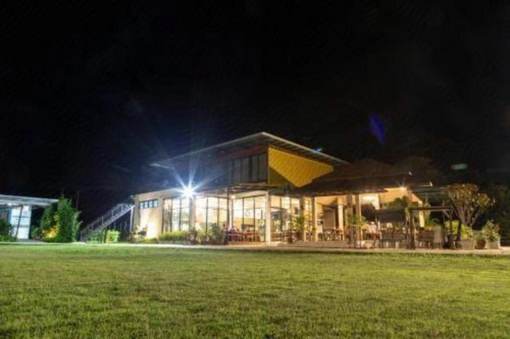 Phuphayot Resort Trang Exterior foto
